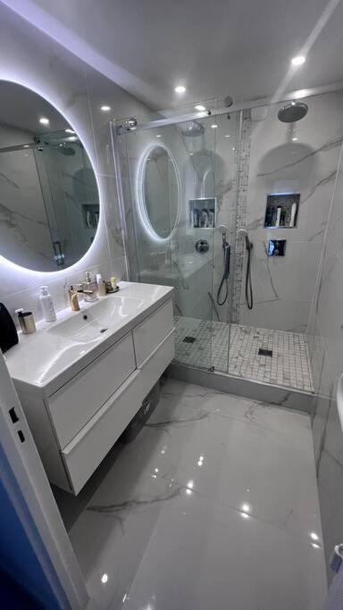 Nice Apartment With Amazing View Of Paris + Parking Ngoại thất bức ảnh